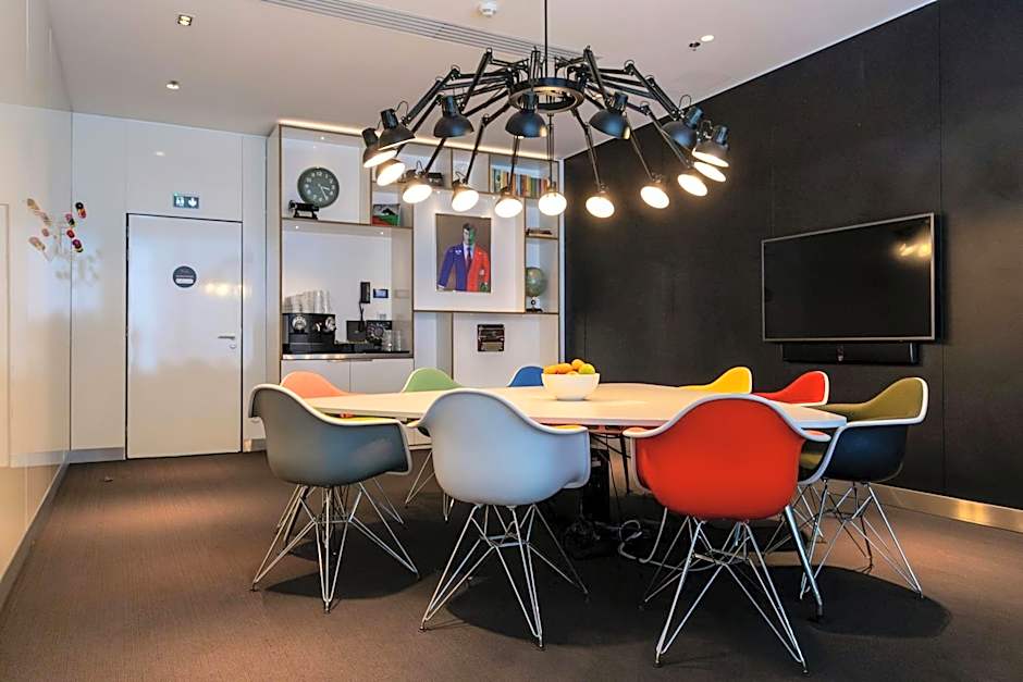 citizenM Paris La Défense