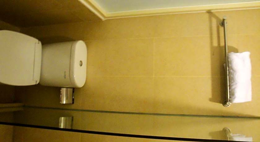 Top Hotel Manado By Gran Puri