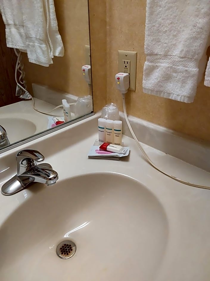 Lavissh inn and Suites