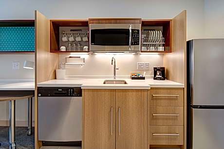 2 Queen Beds Studio Suite