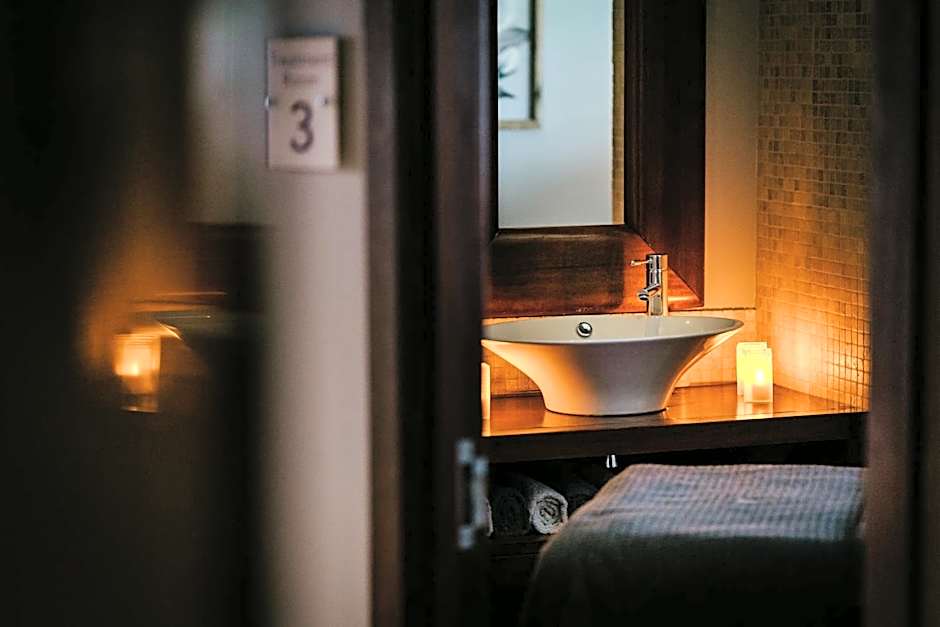 Rowton Hall Hotel and Spa