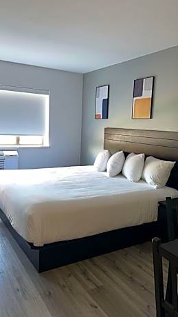 Standard King Room with Kitchenette