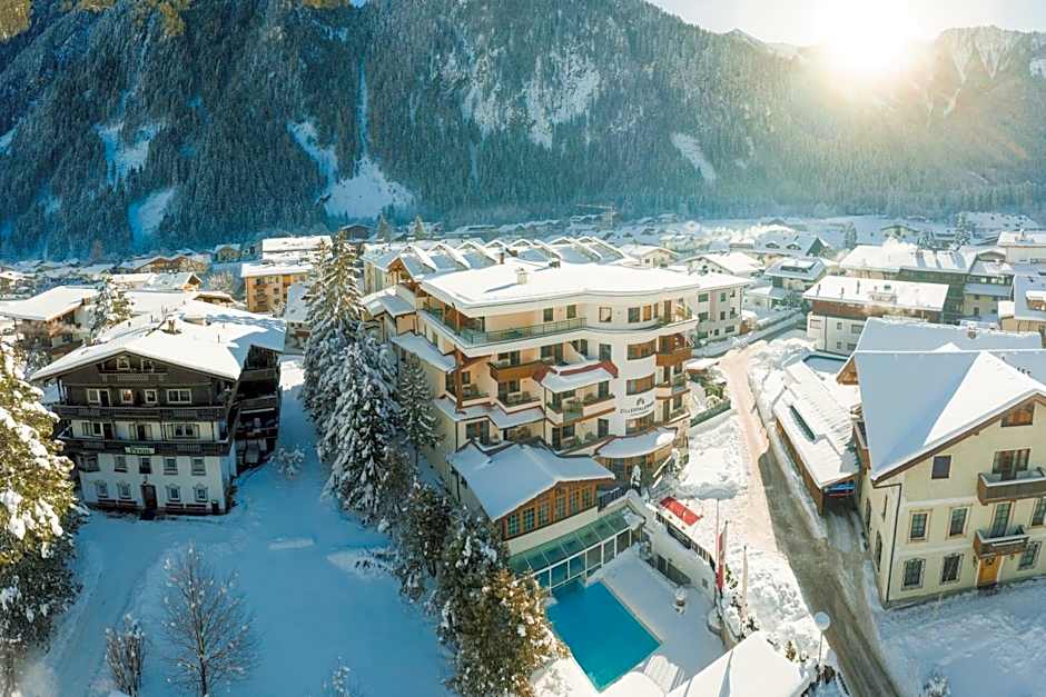 Alpine Hideaway ZILLERTALERHOF - 4 Sterne Superior