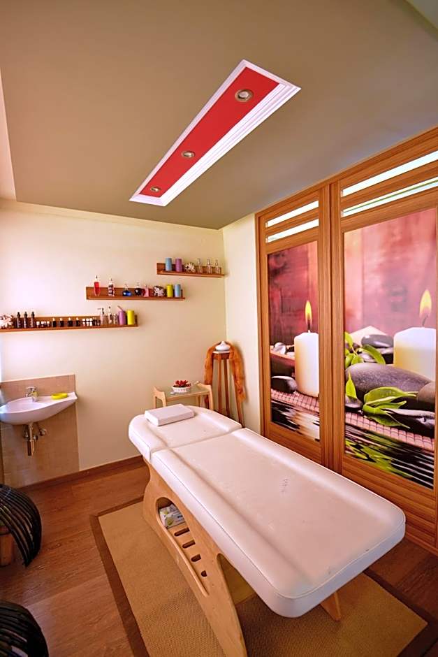 Hotel Evilion Sea And Sun