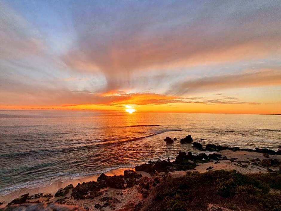 Coastal Breeze 2bedrm 2bath Pool & Slide