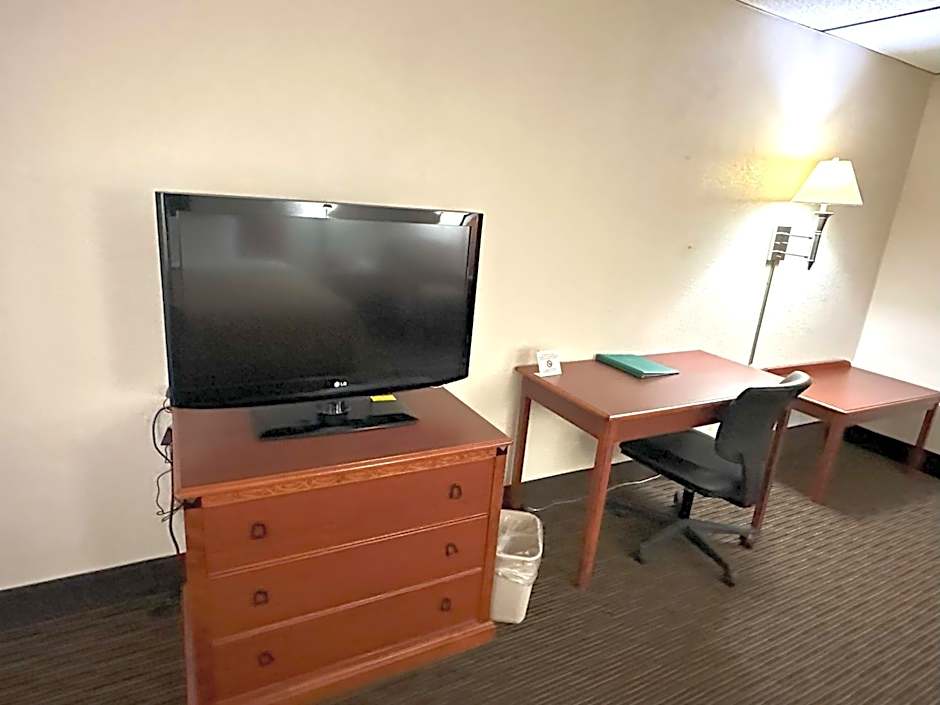 Quality Inn & Suites Salina