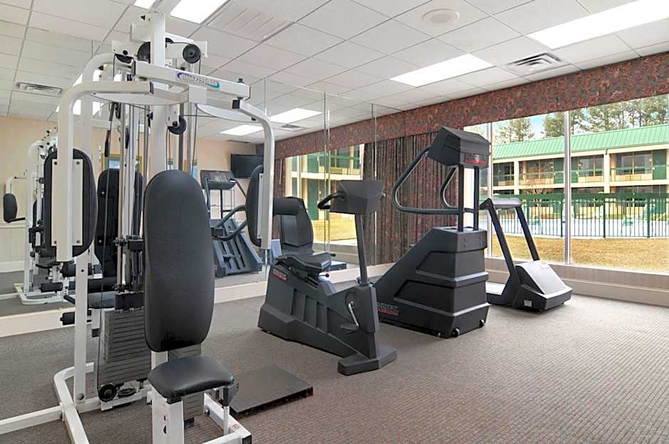 Ramada by Wyndham & Suites Warner Robins