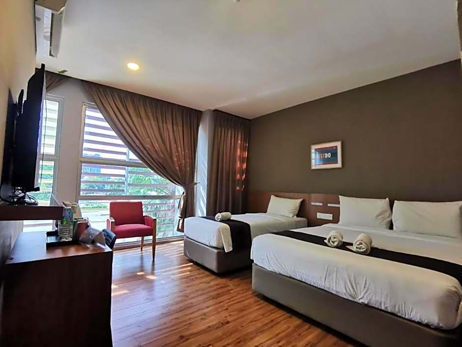 Golden Leaf Boutique Hotel Nusa Idaman Formerly Known as Ariana Hotel