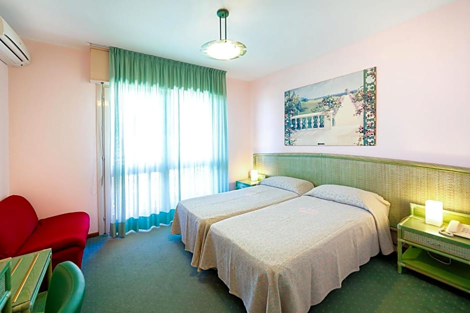 American Hotel