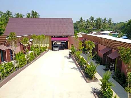 Myint Mo hotel