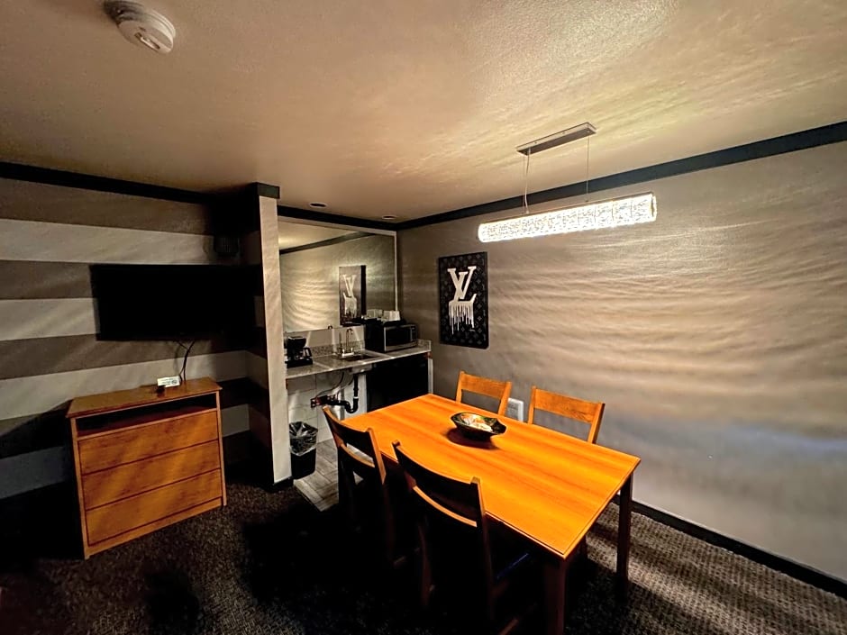 Cascade Lodge