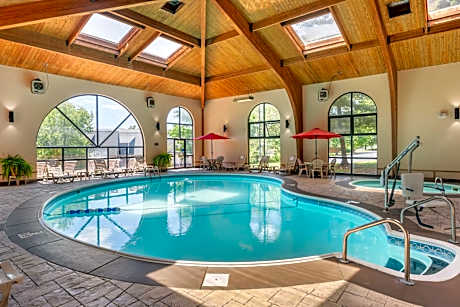 Comfort Inn At Thousand Hills