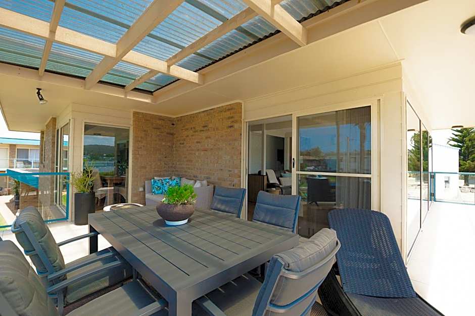 The Retreat Lakeside Merimbula