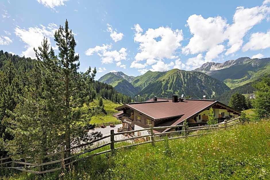 Berggasthaus Höllensteinhütte