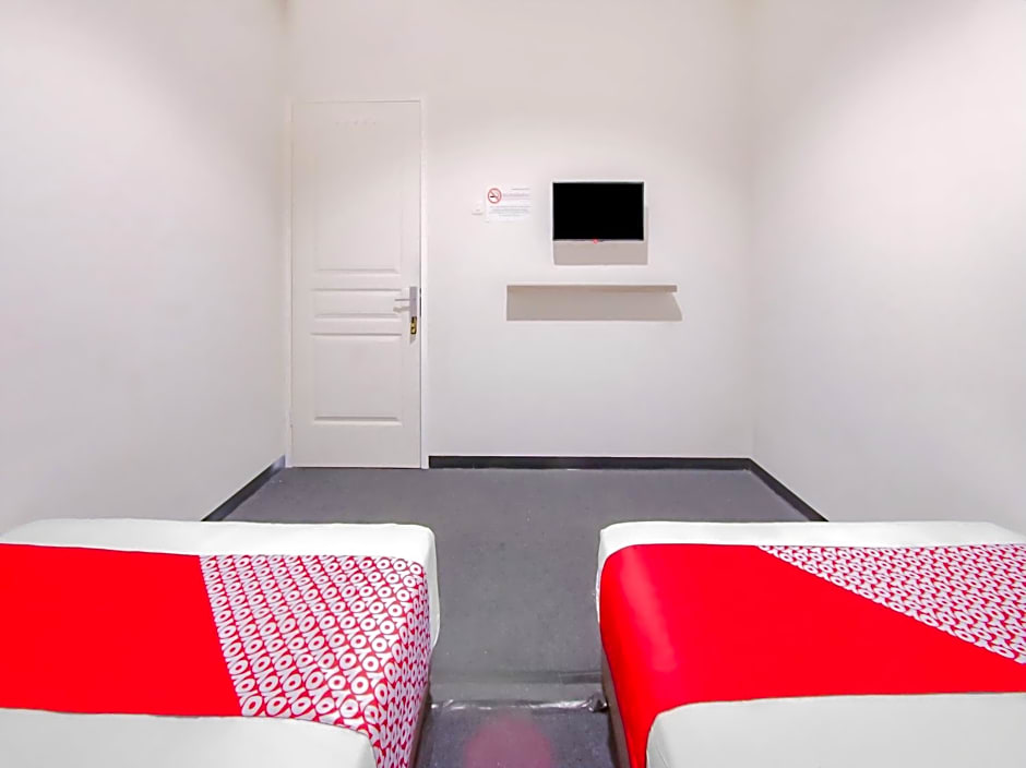 OYO 4004 Vivo Rooms