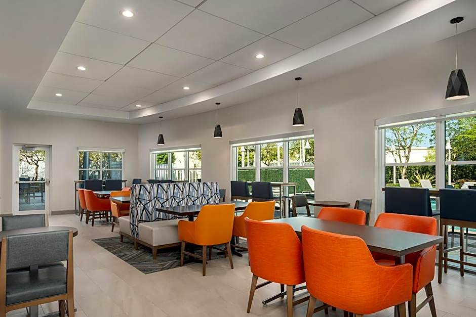 Holiday Inn Express & Suites Miami Kendall By IHG