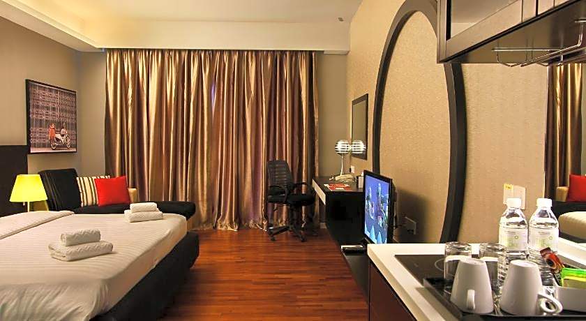 The Shore Hotel & Residences