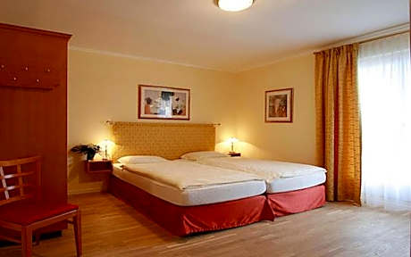 Superior Double Room with Terrace and Lake View