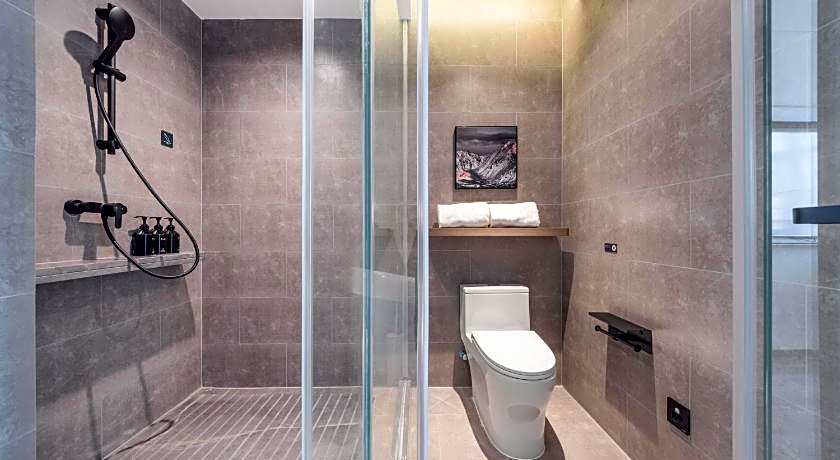 Atour Hotel Meizhou City Center Boli Plaza