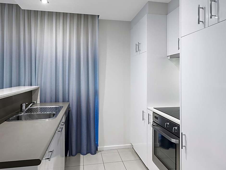 Brady Apartment Hotel Flinders Street