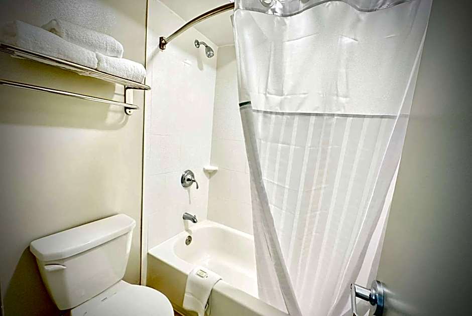 Days Inn by Wyndham Alexandria