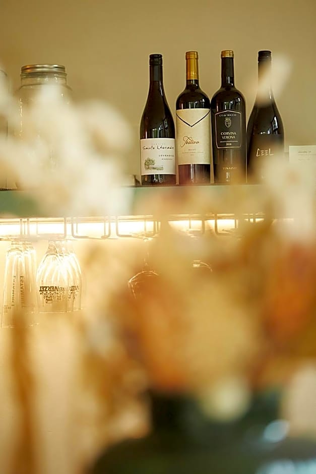 Chambre d'Amis by Alix