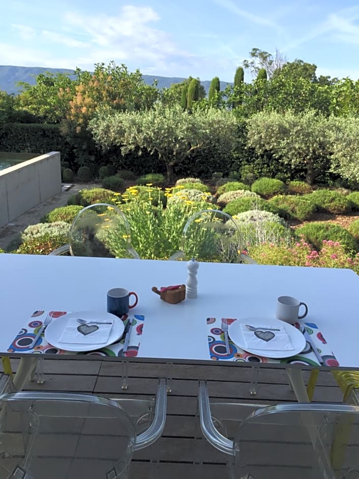 BB 12 LUBERON chambres d'hôtes contemporaines