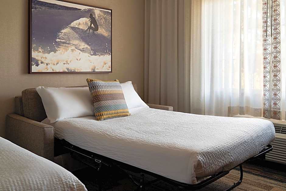 Courtyard by Marriott Santa Barbara Goleta