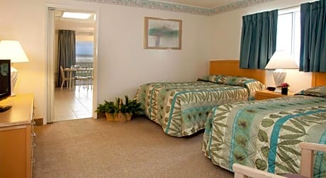 Queen Suite with Oceanfront View