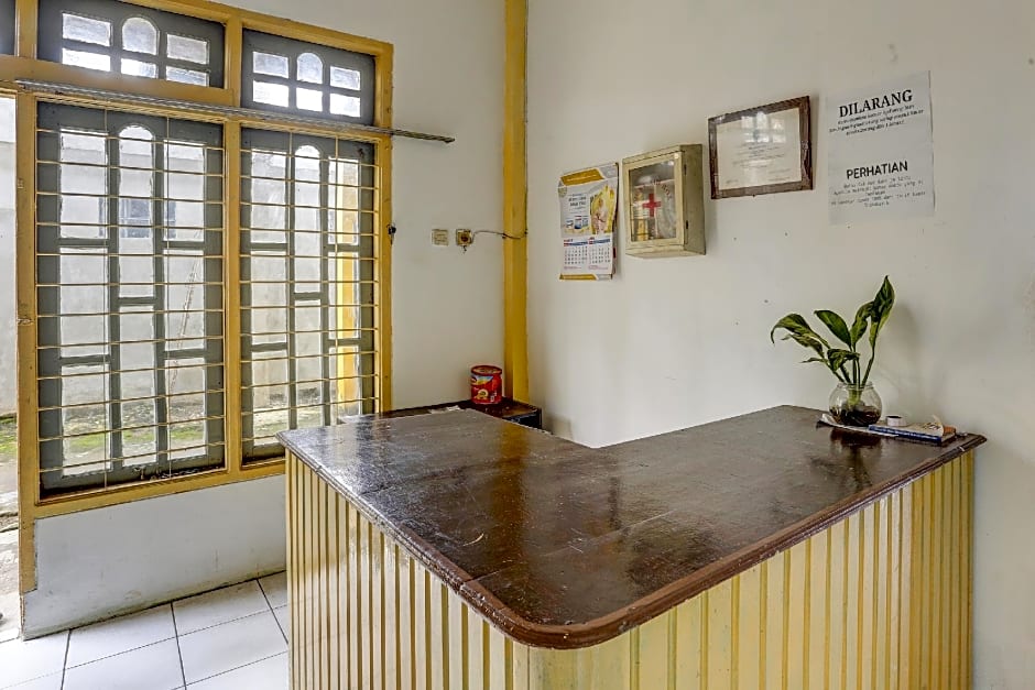 SPOT ON 92446 Penginapan Aina Syariah