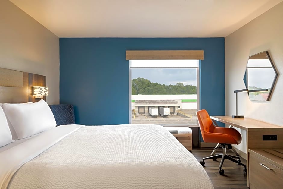 Holiday Inn Express & Suites Opelousas By IHG