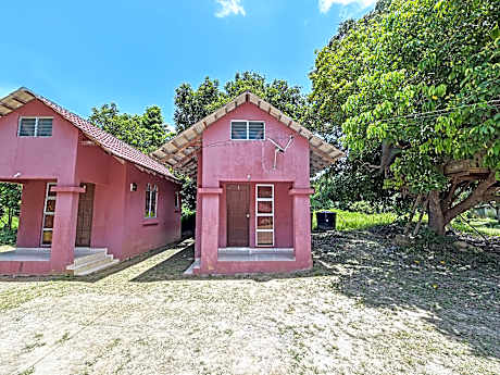 OYO 90640 D'village River & Cafe Chalet