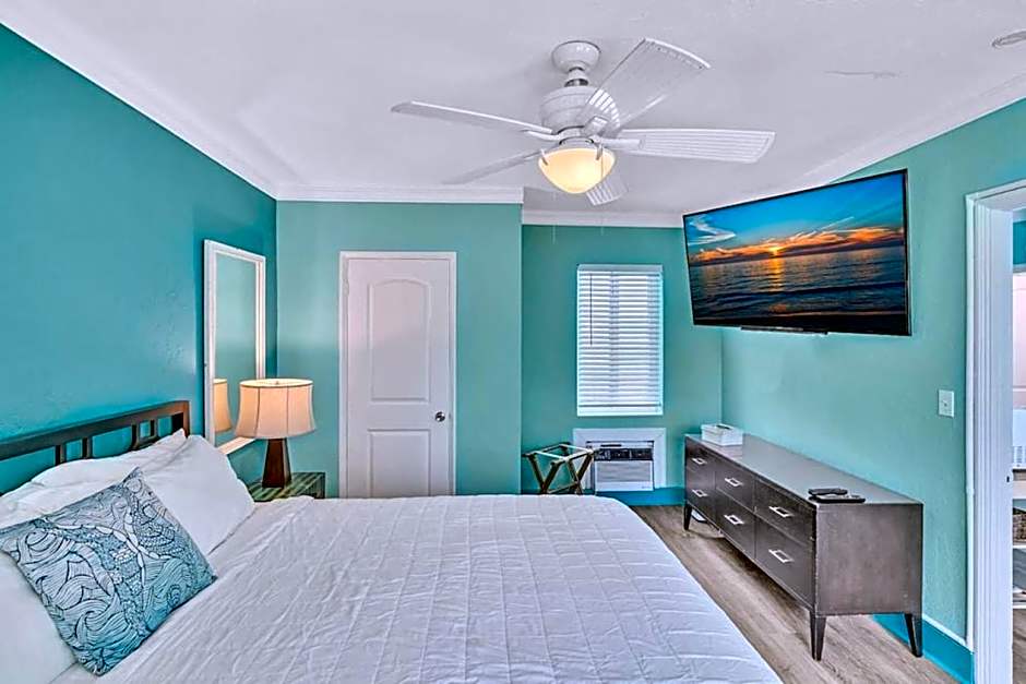 Panoramic beachfront Suite