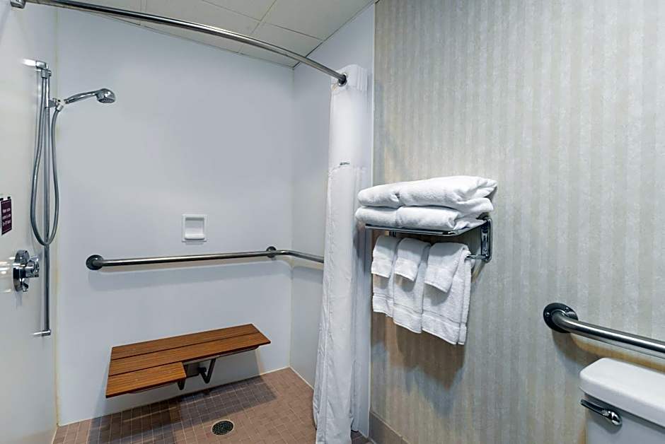 Ramada by Wyndham Fargo