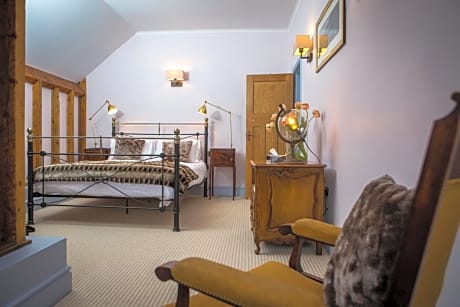 Suite with Lake View