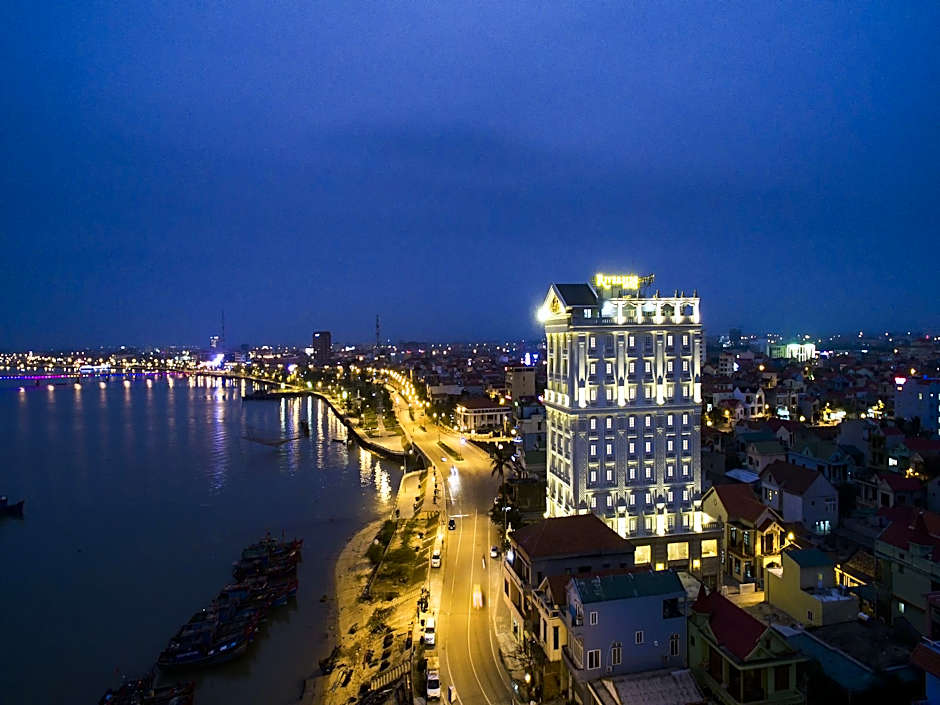 Riverside Hotel Quang Binh