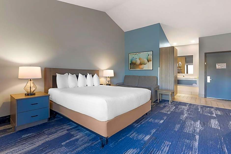 Edgewater Inn and Suites, an Ascend Collection Hotel