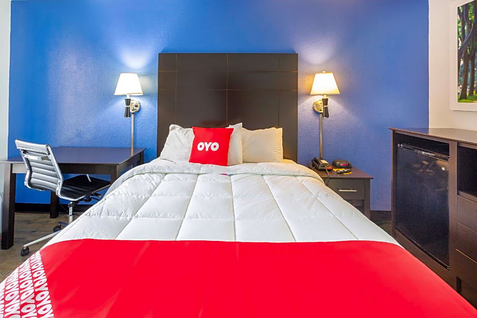 OYO Hotel Baton Rouge Mid City