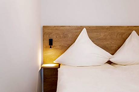 Deluxe Double Room with Bath