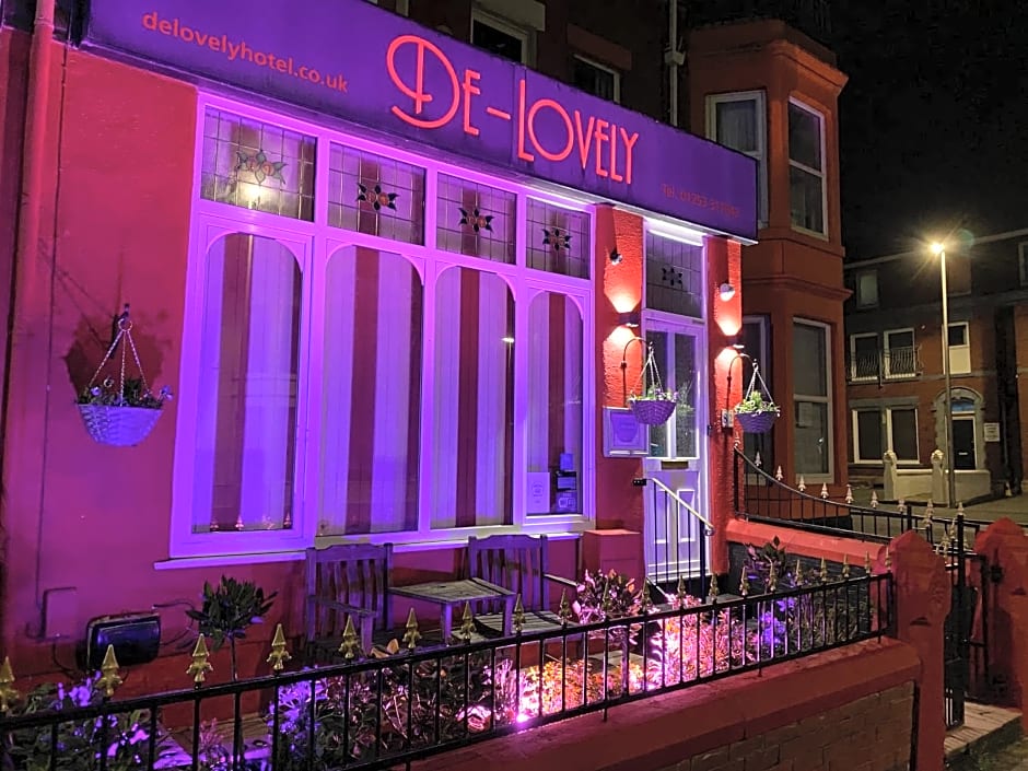 Delovely Hotel