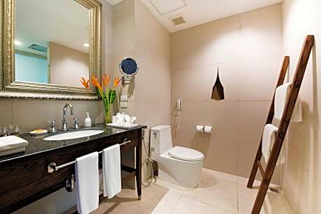 Deluxe Family Connecting