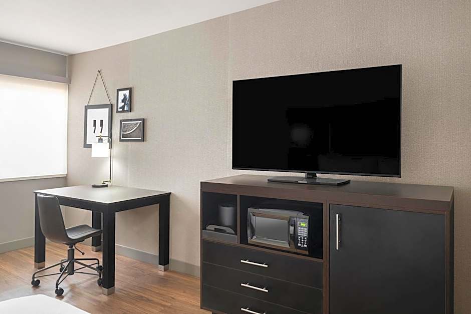 Four Points by Sheraton Rock Springs