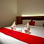 RedDoorz Plus @ Losari Makassar