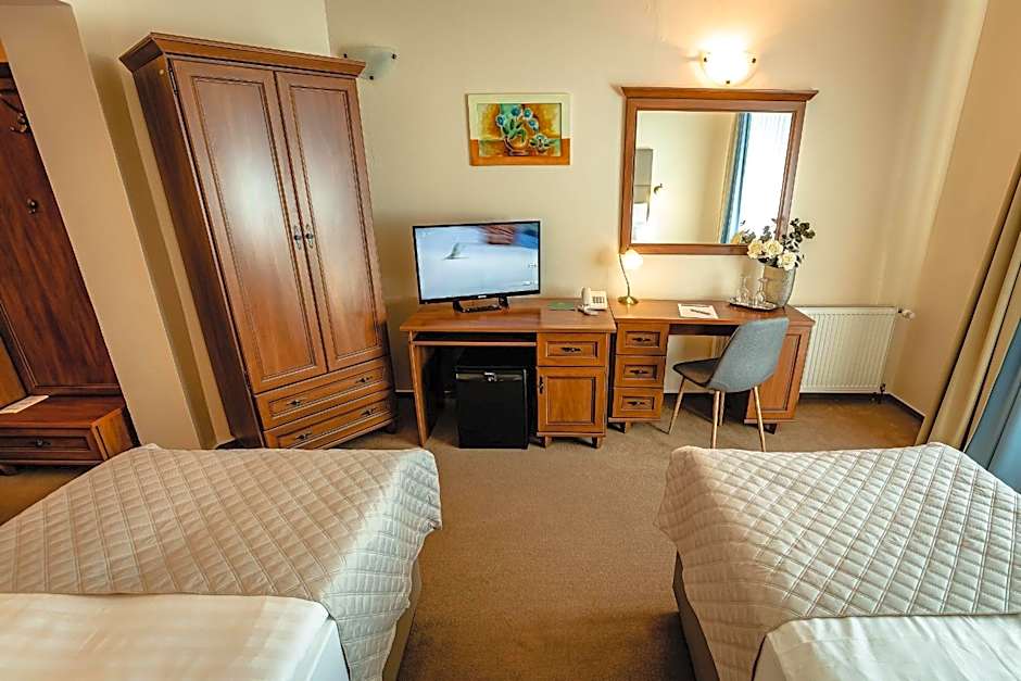 Dixon Resort & Wellness