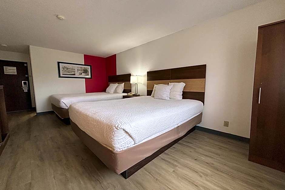 Ramada by Wyndham Effingham
