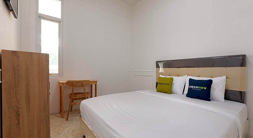 Urbanview Hotel De Breeze Kemang Jakarta by RedDoorz