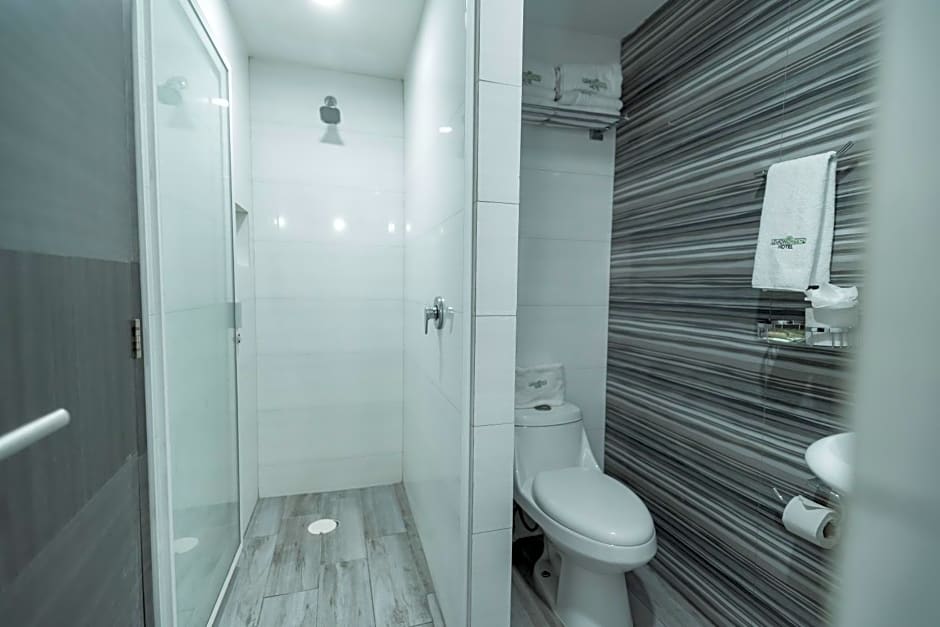 HOTEL LEMON GREEN -Zona Expo Frente al Centro de Convenciones
