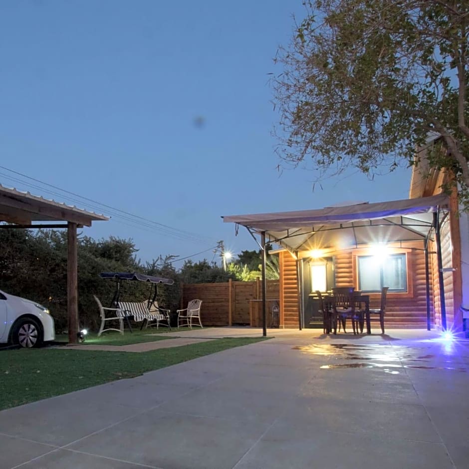 Zimmer Belev HaKikar- Dead sea