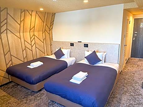 Premium Twin Room - Smoking