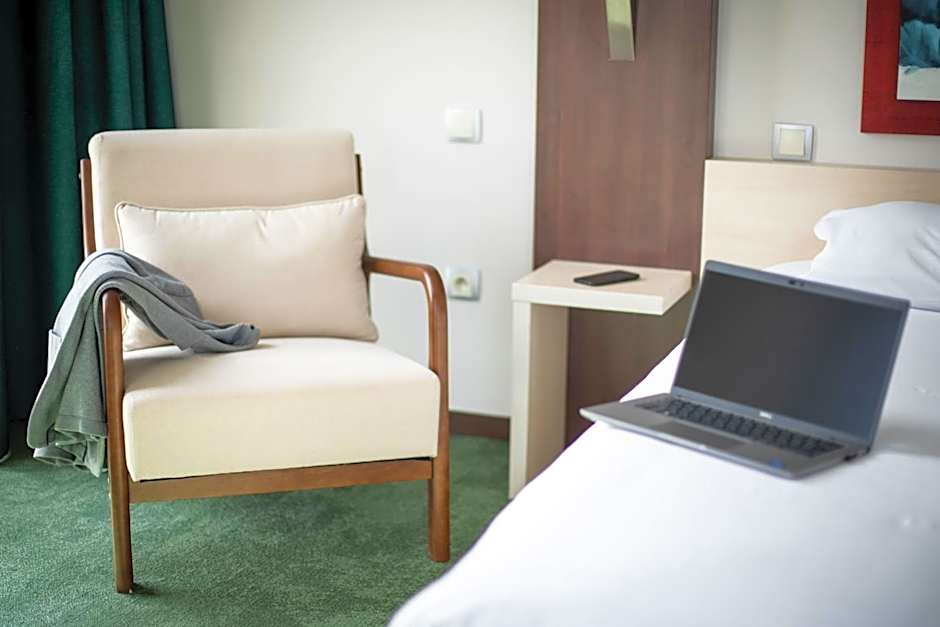 Elema Hotels Beauvais ex Hostellerie Saint Vincent Beauvais Aeroport